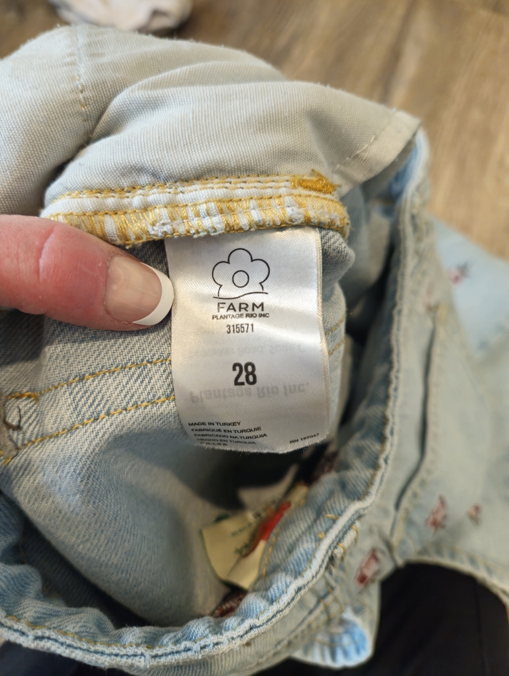 Farm Rio Embroidered Rose Wide Leg Jeans Size 28 Floral Denim High Rise - Picture 2 of 11